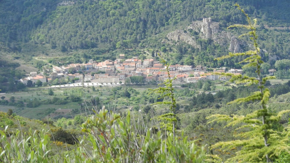 Padern House | RENTAL PADERN CORBIERES CATHARE AUDE VERDOUBLE CUCUGNAN MER