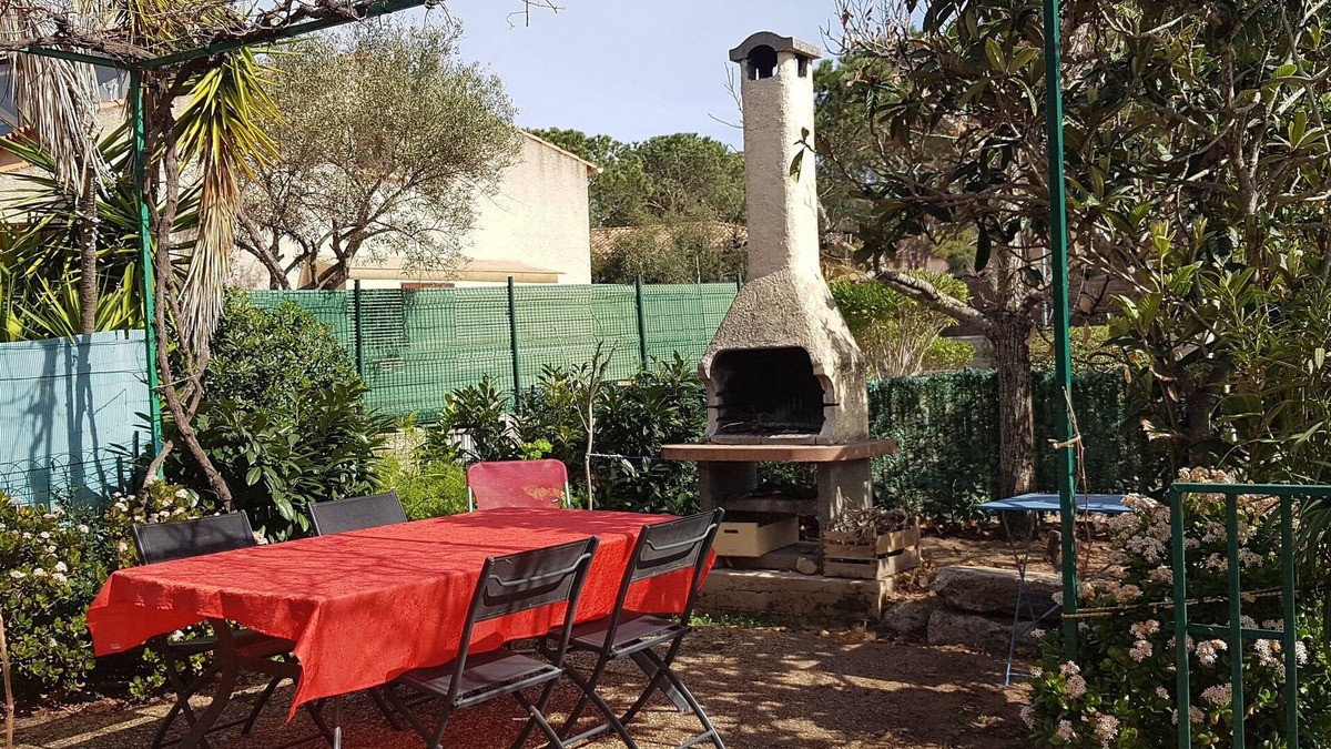 Molini Apartment | Rental Porticcio Agosta Air conditioning 200 m from the sea, garden and barbecue