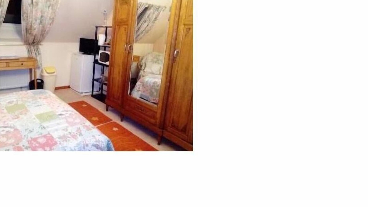 Dainville House | rental room host or student or trainee