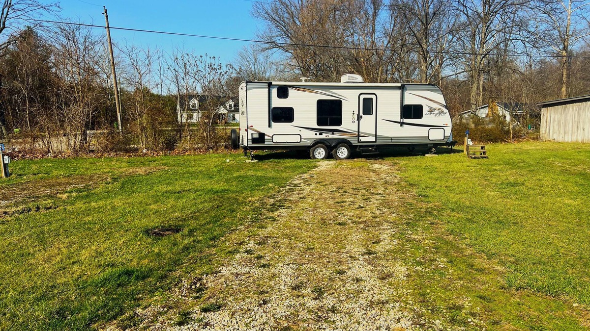 Helmsburg RV Rental | Rental RV - Camper A