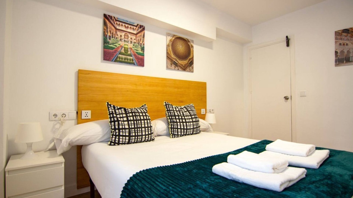 San Vicente Apartment | RentalSevilla Teodosius Grand Home