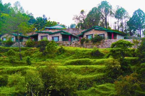 Ranikhet Resort | Renz Himalayan Retreat