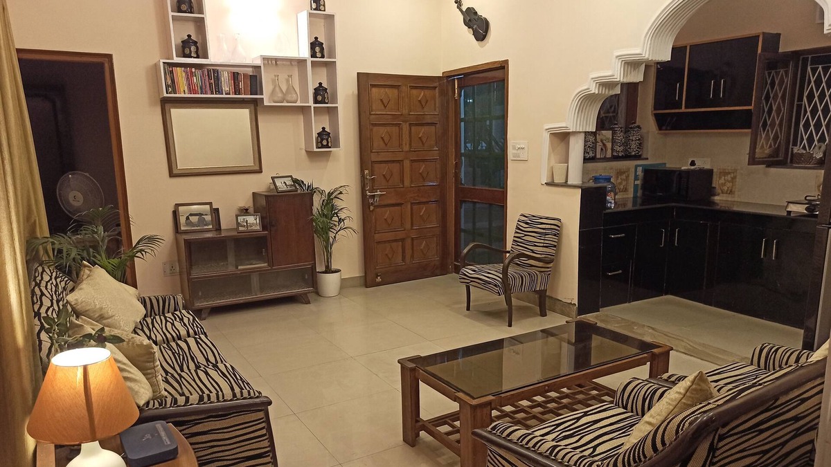 Dehradun House | Repose in the Himalayan Range of Exotic India!
