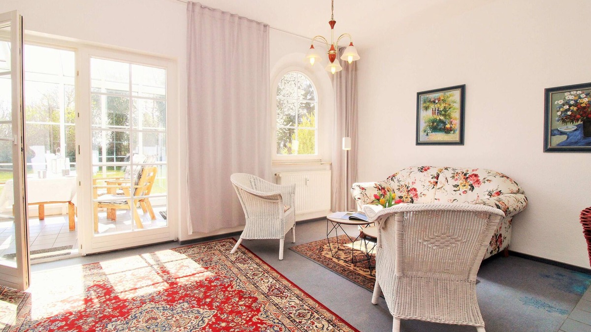 Wischuer Apartment | Res. Wischuer WE 16: spacious and friendly 2-room apartment with conservatory