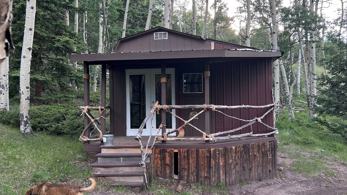 Canon City Cabin | Reserve now for the Aspen Grove leaf change in October!