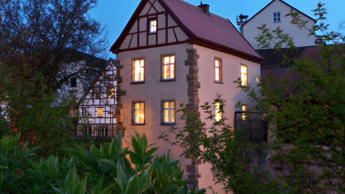 Weissenburg in Bayern House | Reside in the historic old town tower