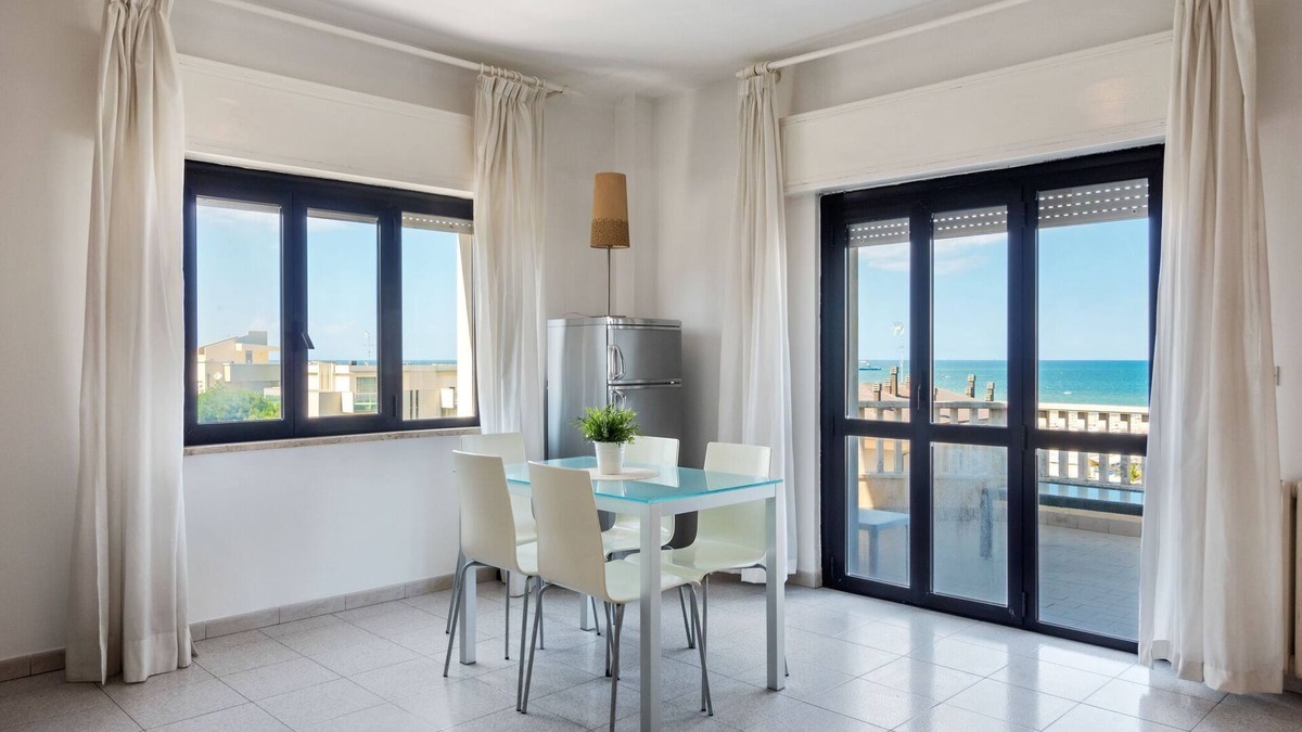 Marina Centro Apartment | Residence, at only 50 meters from the beach and the sea, at Marina Centro.