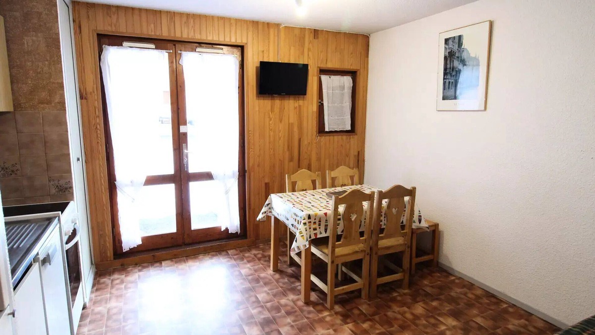 Lanslevillard Apartment | Residence Chevallier - 2 Rooms for 4 People