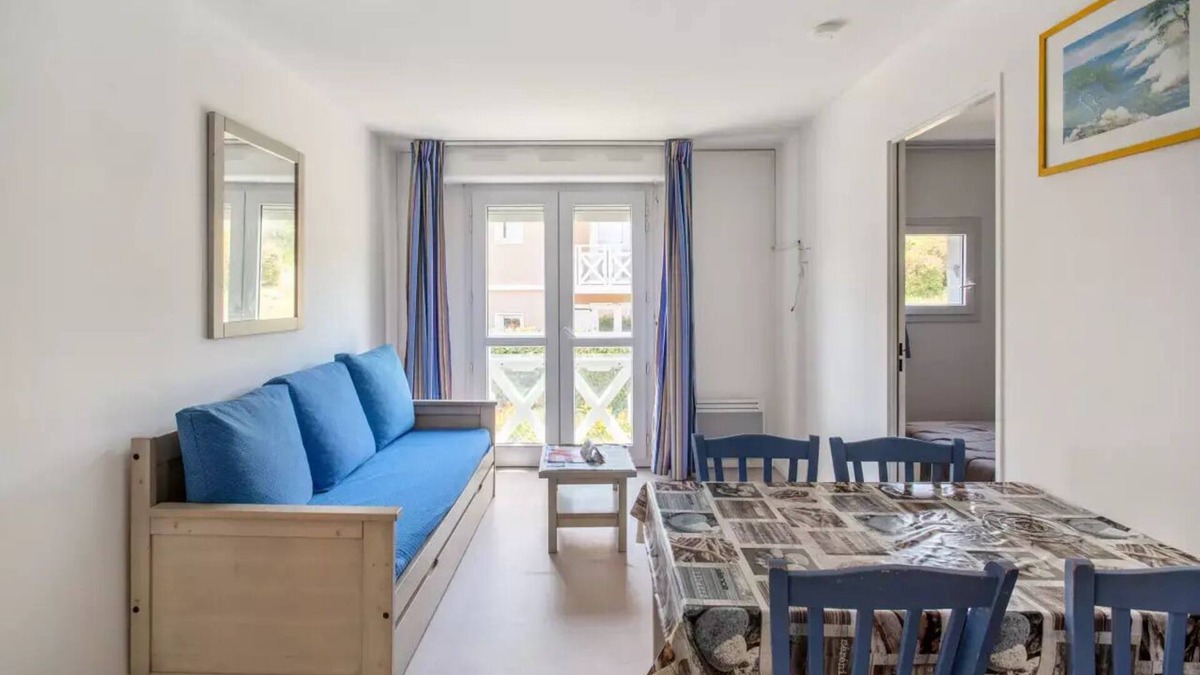 Carnoux-en-Provence Apartment | Residence Debussy - maeva Home - 2 Room Apartment 4 People - Budget