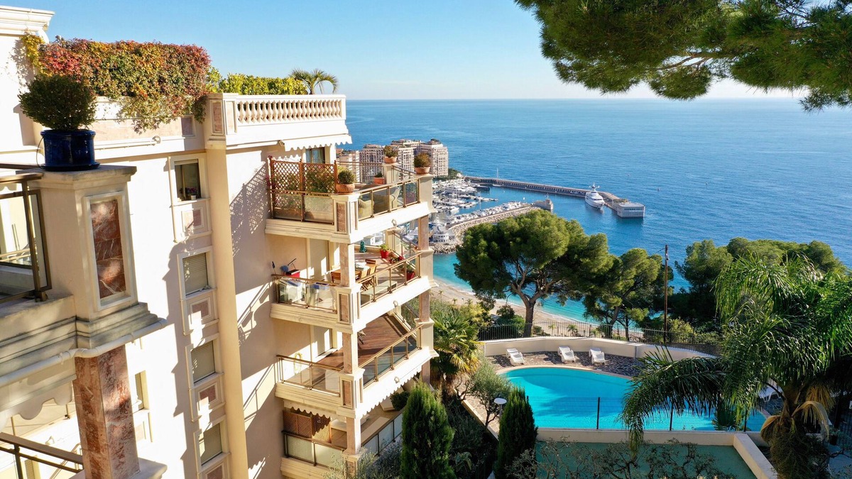 Cap d'Ail Apartment | Residence Garden Plaza in Monaco with splendid sea view pool and security