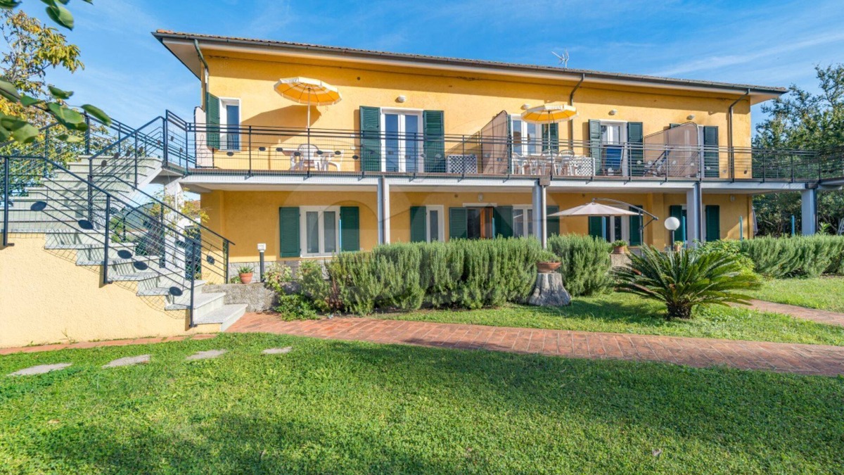 Marina di Campo Apartment | RESIDENCE GLI OLMI - SCIROCCO - OLMI