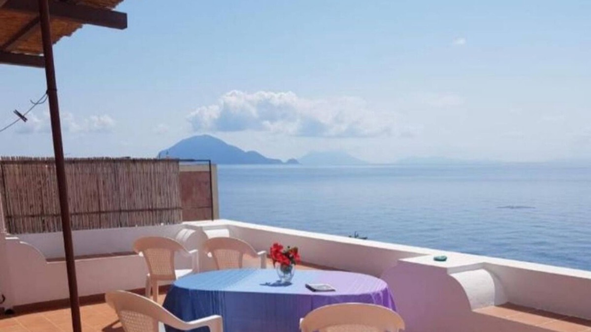 Alicudi House | Residence hotel Il mulino