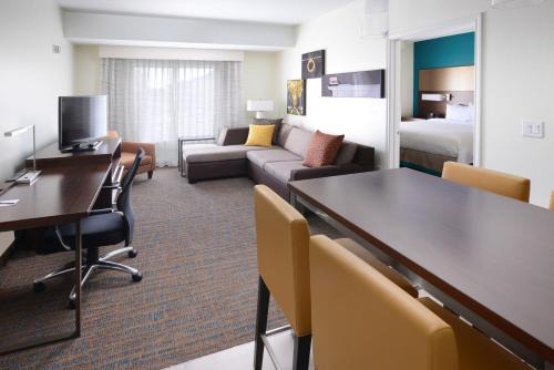 Friendswood Hotel | Residence Inn by Marriott Houston NASA/Clear Lake