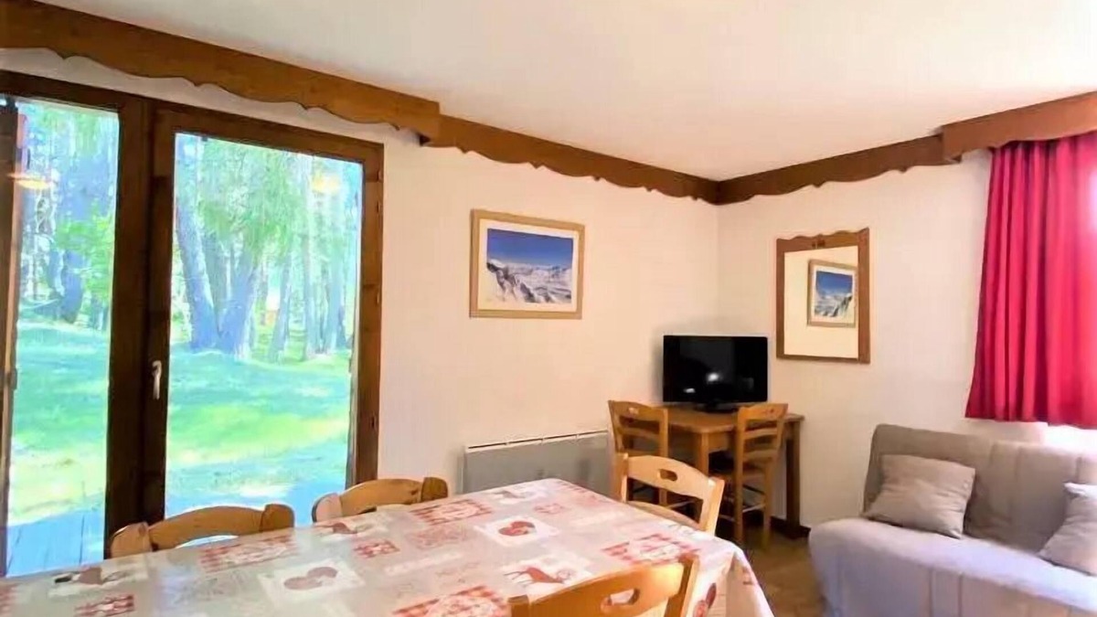 La Joue du Loup Ski Chalet | Residence La Crête Du Berger - 8 people - The shepherd's crest