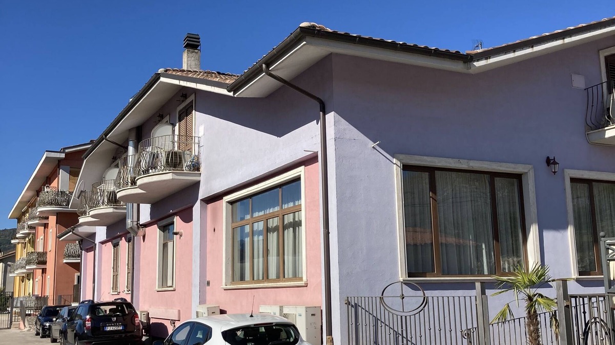 Avezzano House | Residence le Ginestre Apartment No. 5 Two-room apartment 2 beds