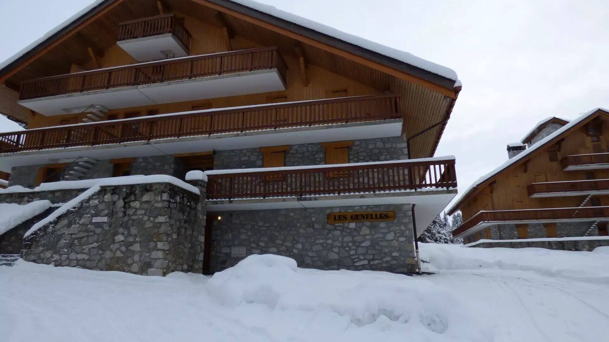 Meribel Apartment | Residence Les Genelles - Apartment 3 rooms located in Méribel Altiport at the foot of the ski slopes and close to the golf course