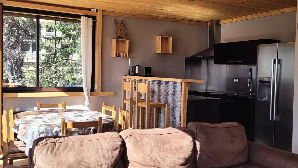 Pra Loup Apartment | Residence Lou Rouchas - Fully renovated 3P apartment at the entrance of Pra Loup station, shuttle next to the residence