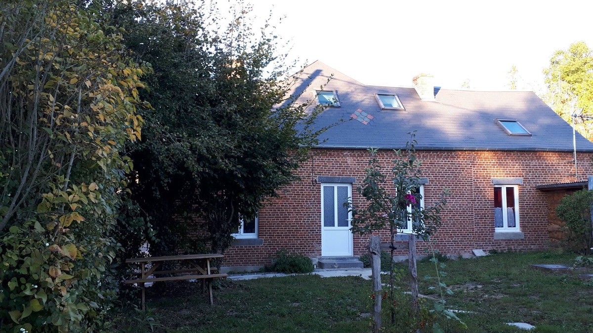 Buironfosse House | RESIDENCE OF THIERACHE IN THE COUNTRYSIDE