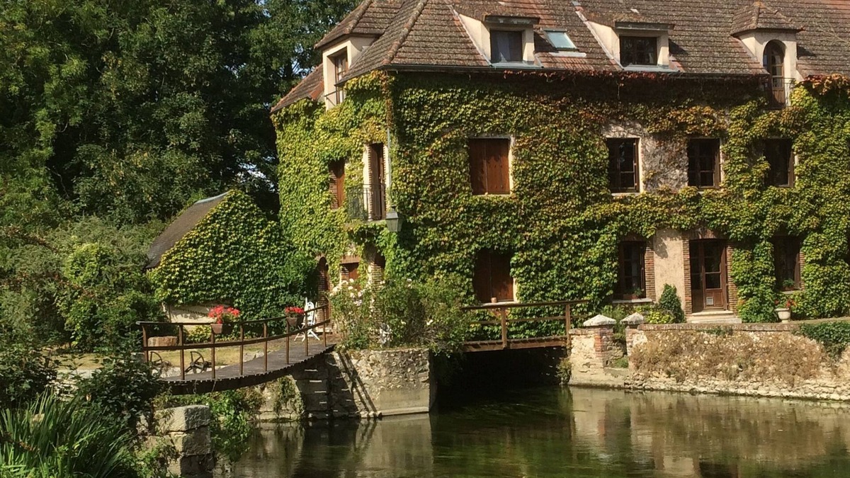 Saint-Piat House | Residence on the banks of the Eure that can accommodate 18 people for a weekend
