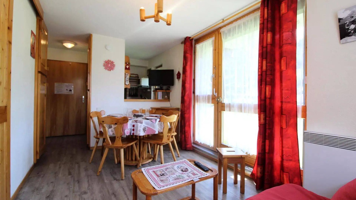 Lanslevillard Apartment | Residence Pied De Pistes - 2 Rooms for 4 People