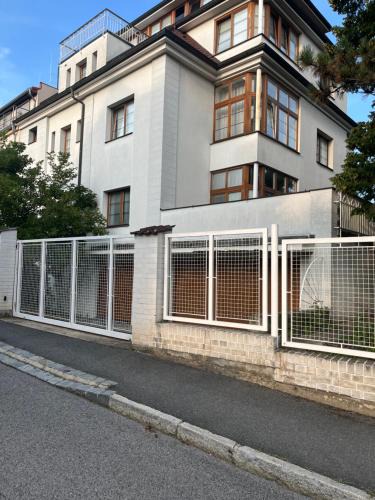 Hanspaulka Apartment | Residence Sarka