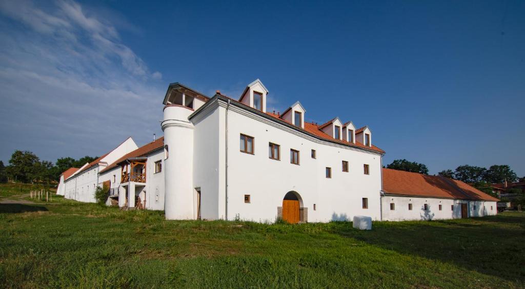 Skocice Apartment | Residence Tvrz Skočice