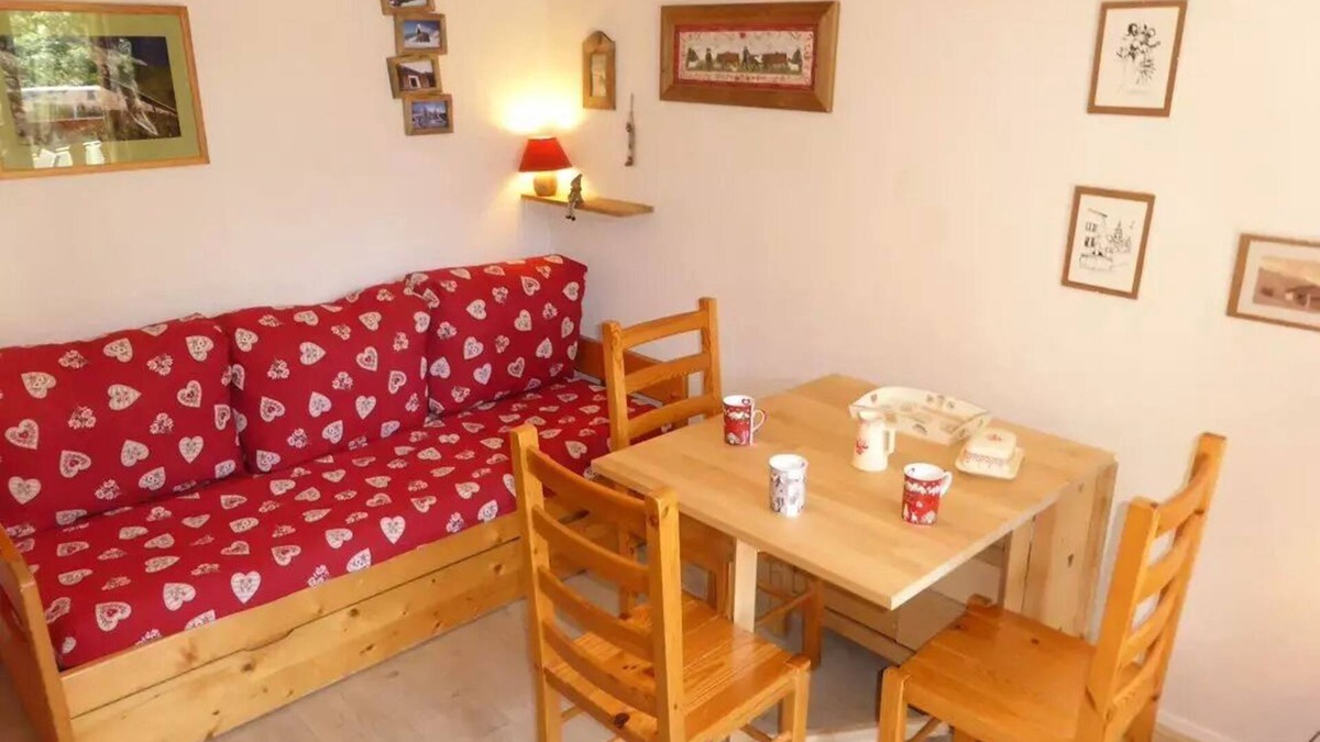 Areches Apartment | Residence Val Blanc 2 - Apartment 4 people, mountain spirit, village center, close to ski lifts