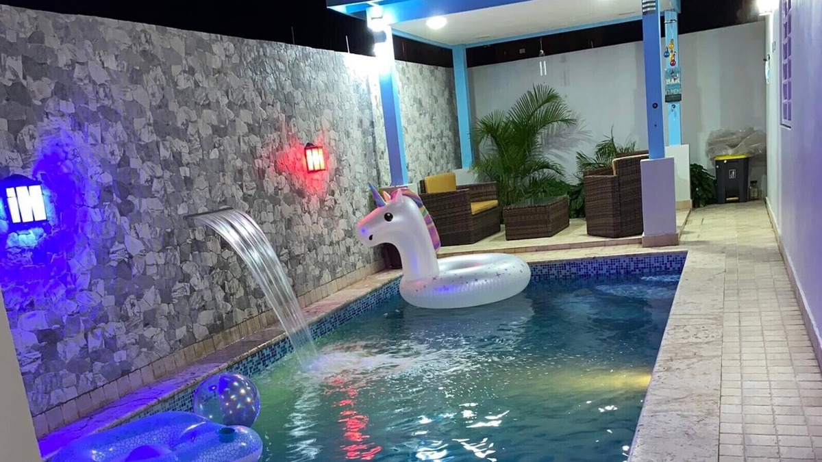 Residencial ROMANA House | Residencia Maria- House with hot water, pool ,bedrooms and 3 bathrooms