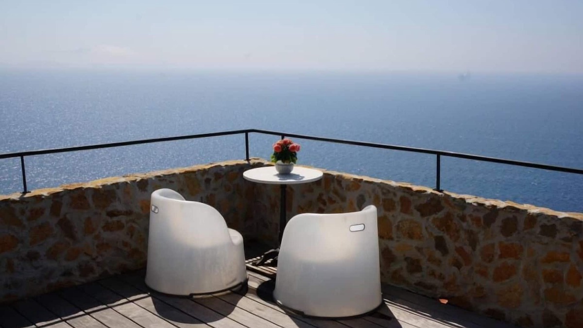 Ensues-la-Redonne Apartment | Residential flat
