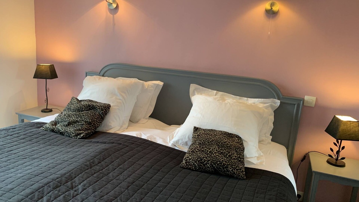 Riou - Petit Juas - Av de Grasse Apartment | Residential flat CANNES 2bedrooms 10minutes to walk to the Croisette and beach