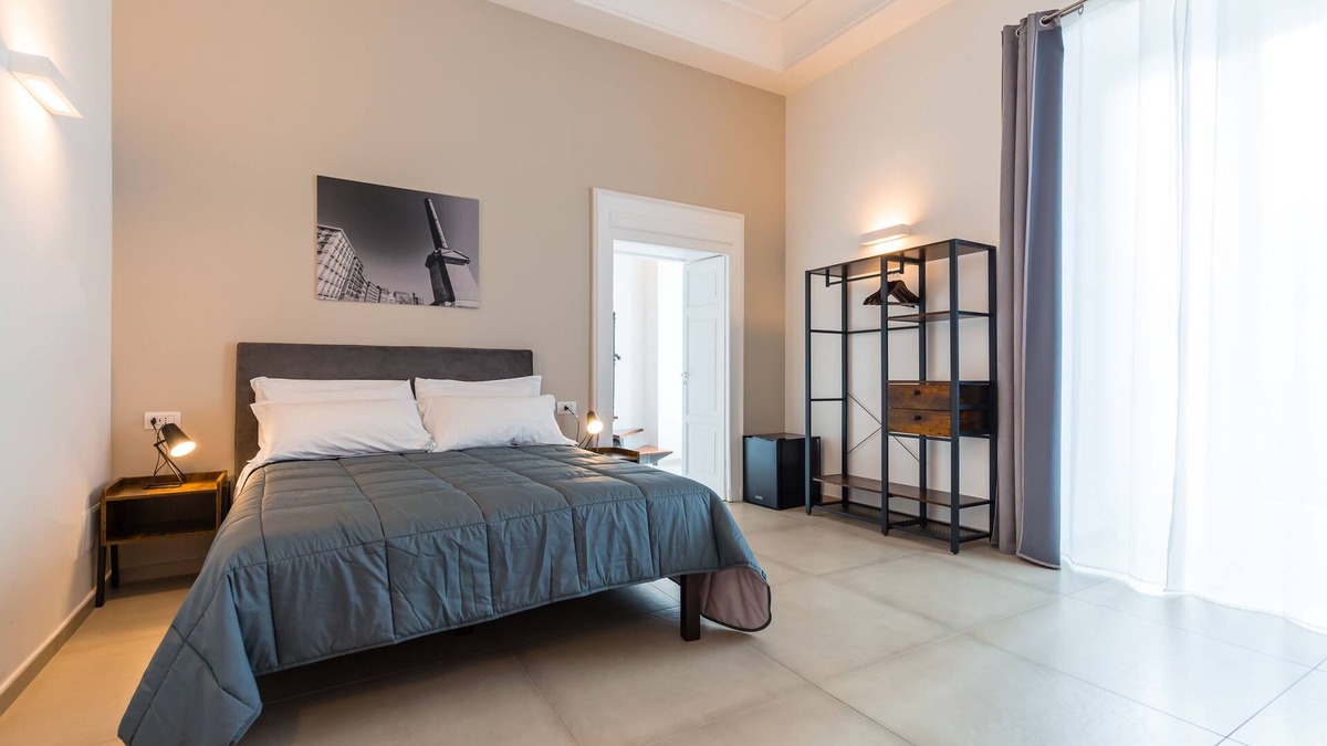Chiaia Apartment | Residenza Partanna by Napoliapartments