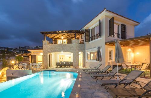 Tala Villa | Resitour - Perneri Four Bedroom Villa