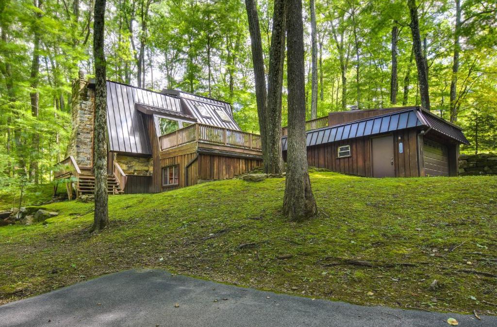 Treasure Lake House | Resort Amenities Family-Friendly DuBois Cabin