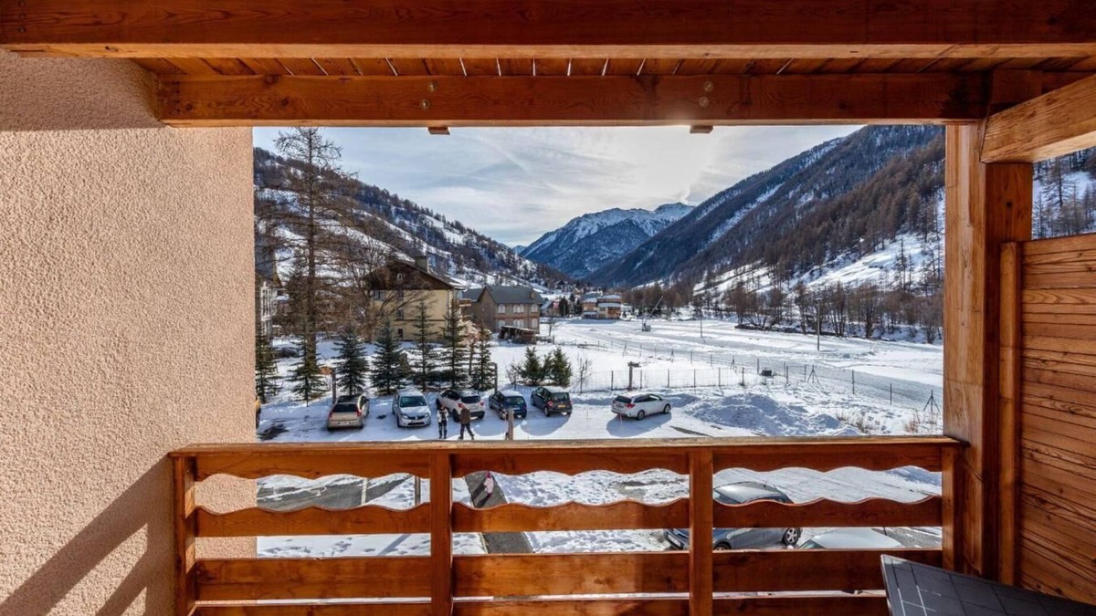 Abries Apartment | Resort center, fitness, swimming pool, parking, tv, ski locker, 27-54m², Abriès