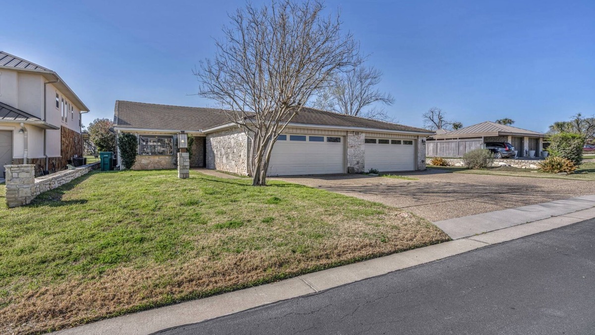 Horseshoe Bay House | Resort Living, 2BD 2BA in Heart of Horseshoe Bay