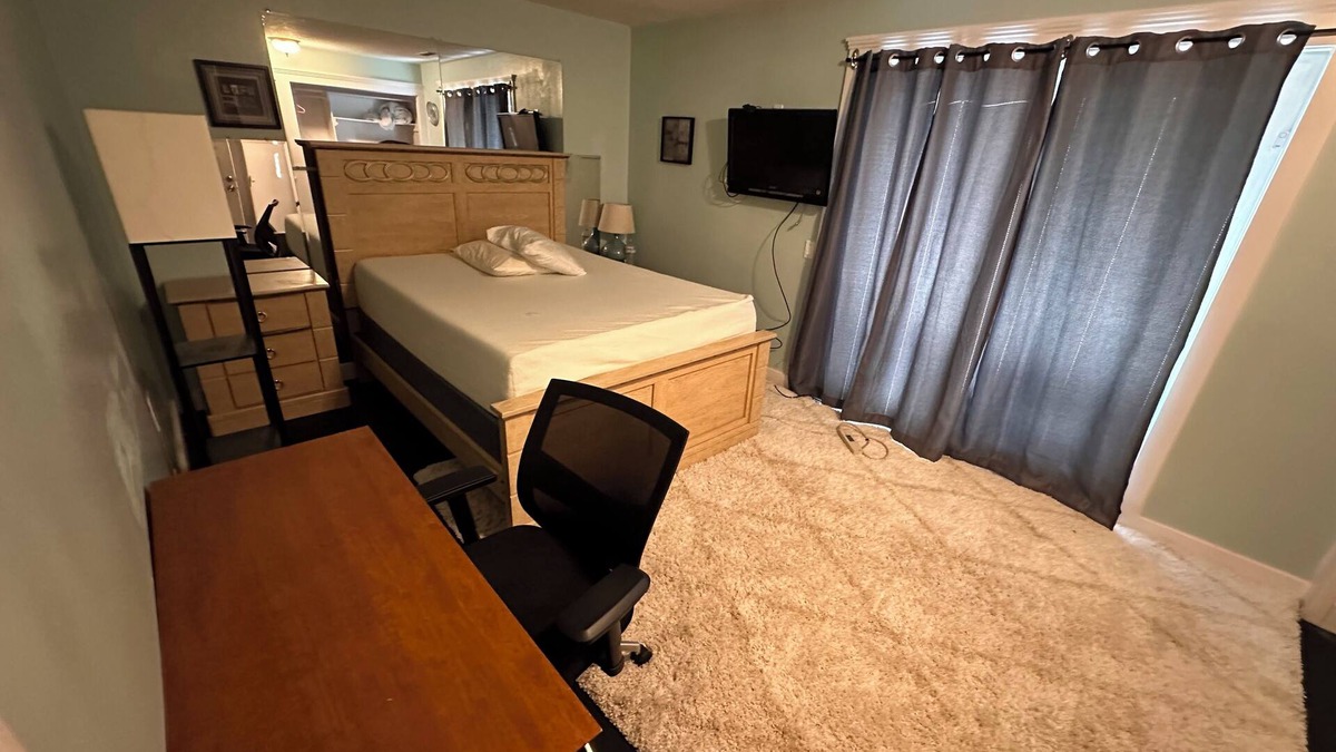 Rock Creek House | Resort, living at an affordable price, 2-bedroom house AC, hot tub and pool