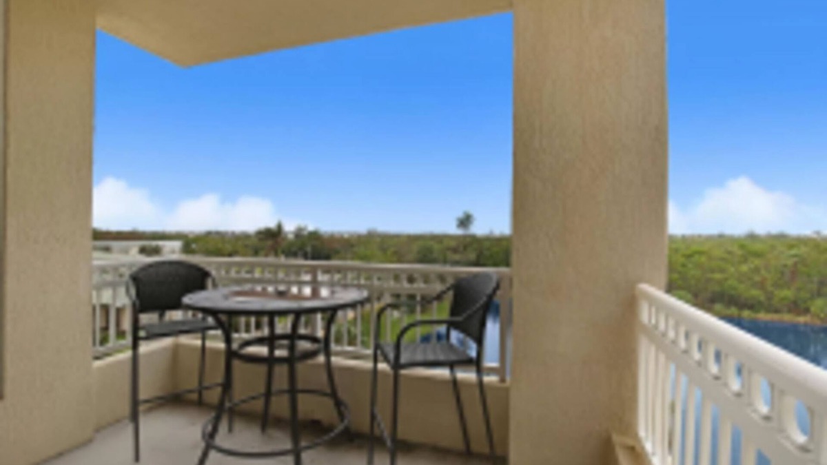 Boynton Beach Condo | RESORT LIVING AT CASA COSTA-OVERLOOKING LAGOON-CORNER UNIT-Walk to Beach!