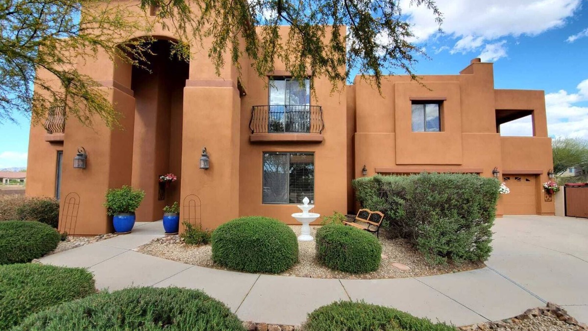 Rincon Trails House | RESORT LUXURY OASIS PEACEFUL HOME-6BDRS 8BD 3 BT-PET friendly GARDEN HEATED POOL