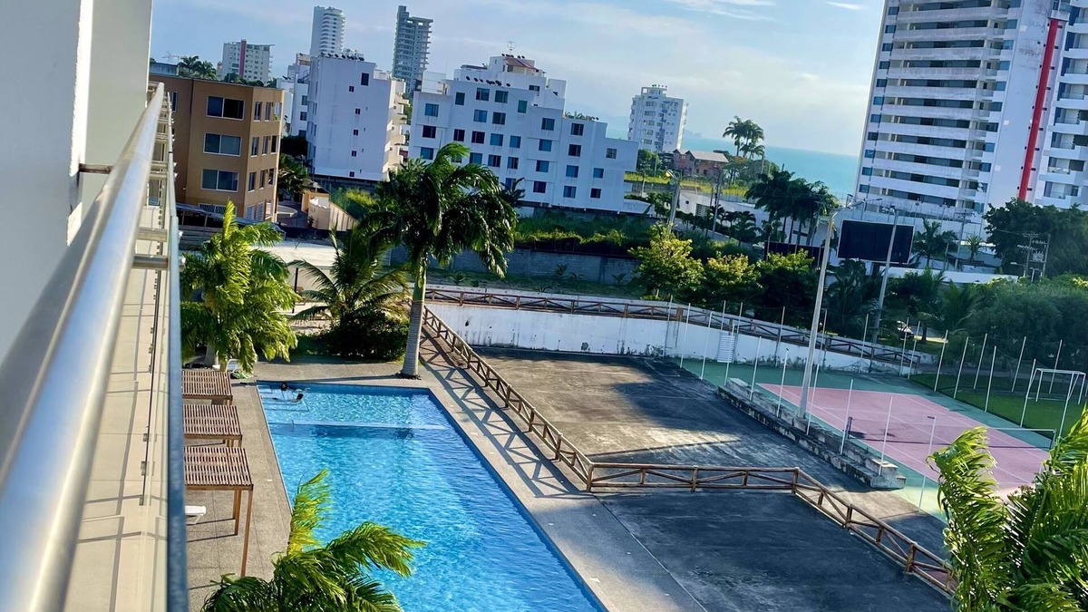 Tonsupa Apartment | Resort Playa Azul Tonsupa Apartment with a view of 2 rooms.