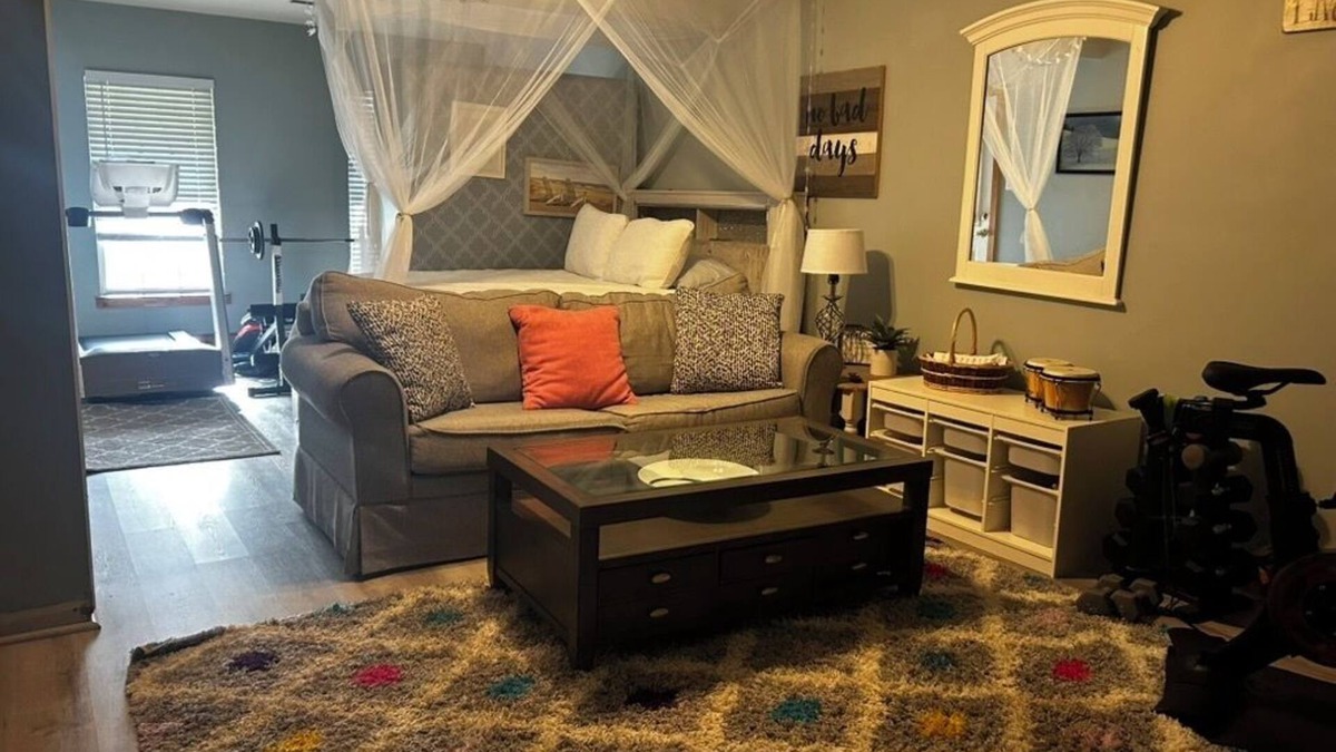 Woodstock Apartment | Resort studio apartment with private hot tub, fire pit, gym, and access to pool.