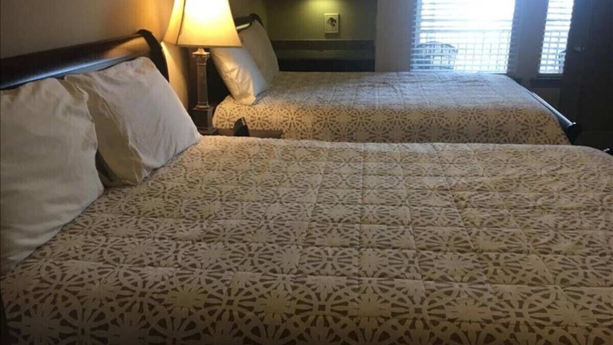 Grogan's Mill Apartment | Resort Style 2 Bedroom/2 Bath Apt./Condo in The Wo