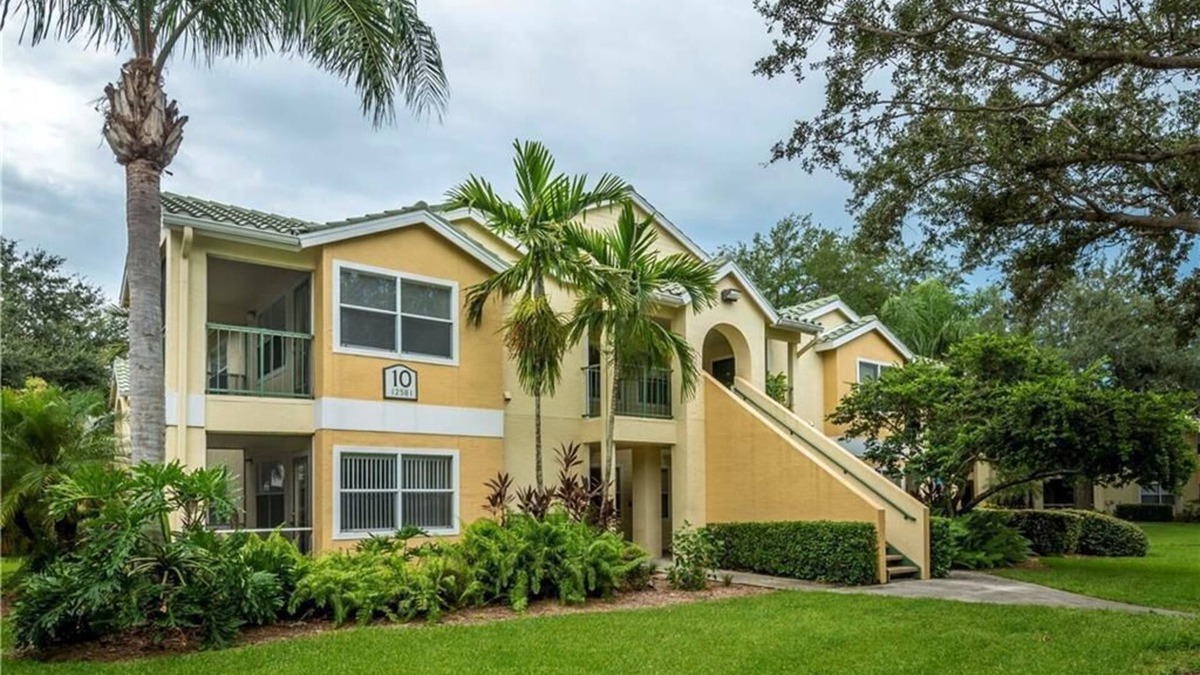 Villas Condo | Resort style Florida living!