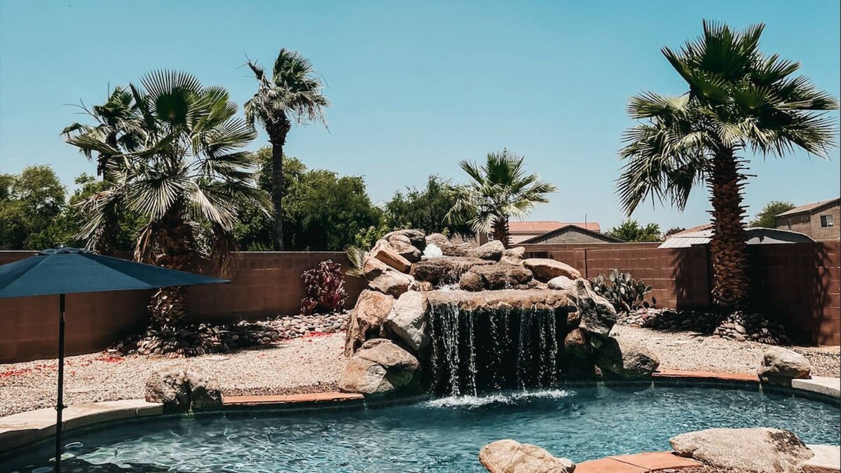 Estrella Village House | Resort Style Heated Pool close to Entertainment