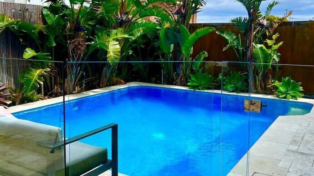 Maroubra House | Resort Style home close to Beach with Pool & Sauna