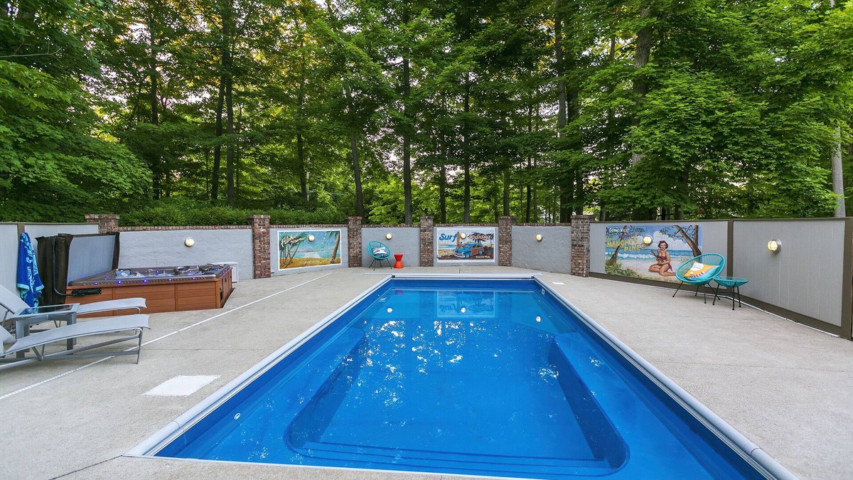 Oakland Hills at Geist House | Resort style living - heated pool, hot tub, game room, pond and ample parking!