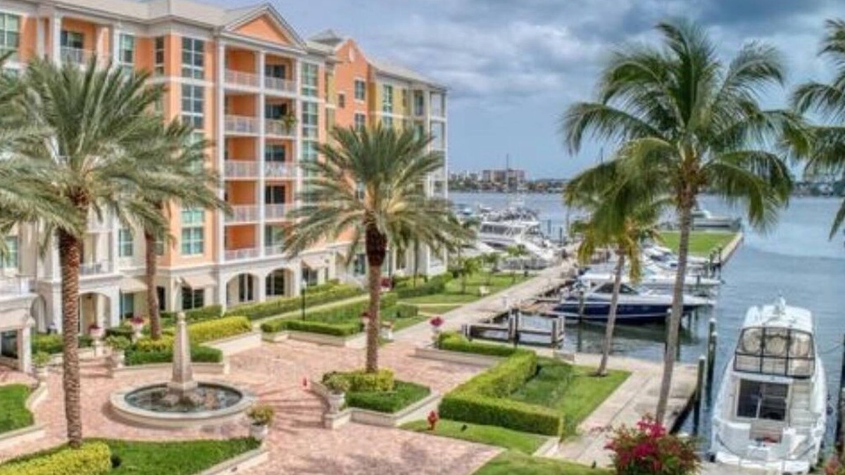 East Ocean Ave Condo | Resort Style Living 5 minutes from the beach