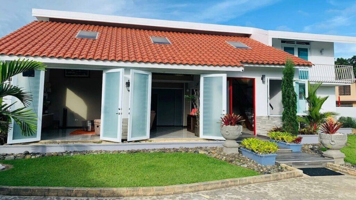 Barranquitas House | Resort-style property with indoor pool and excellent amenities.