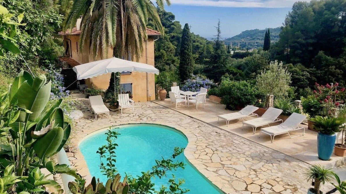 Menton House | Rest and nature in Menton, sea and private pool. Pet-friendly.