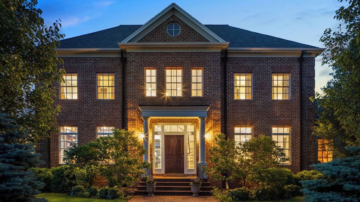 Newton House | Rest and Relax in Luxury on Lake Michigan! Beach, Gameroom, Theater, and Calm