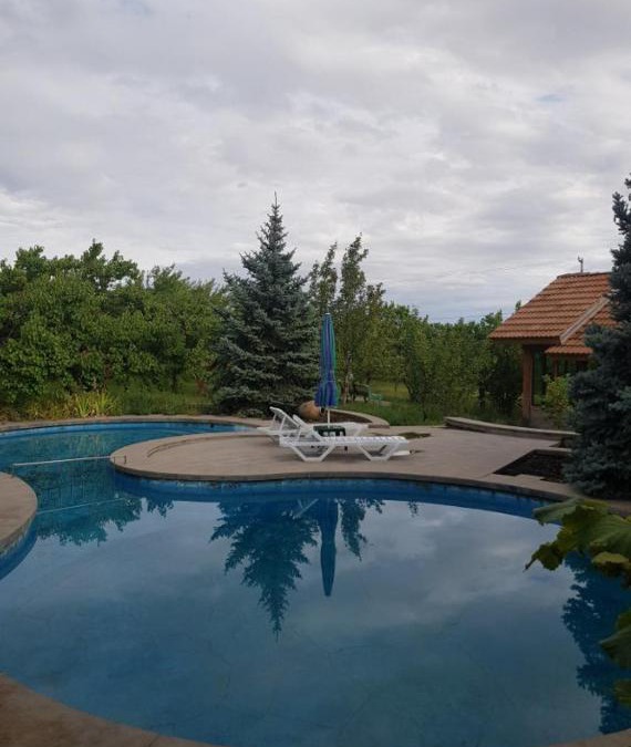 Oshakan Villa | Rest House Mughni